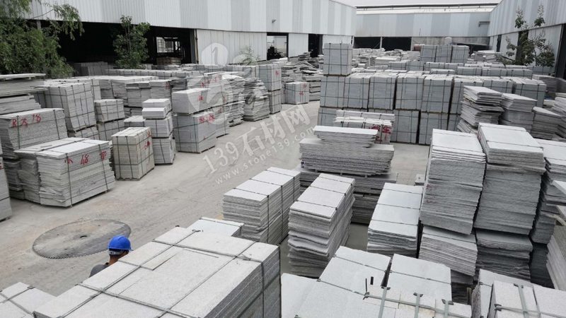 工程用石材马赛克：揭秘其背后的工艺与价格**