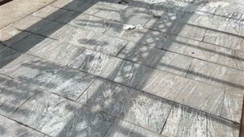 芝麻白花岗岩：揭秘其价格背后的因素**